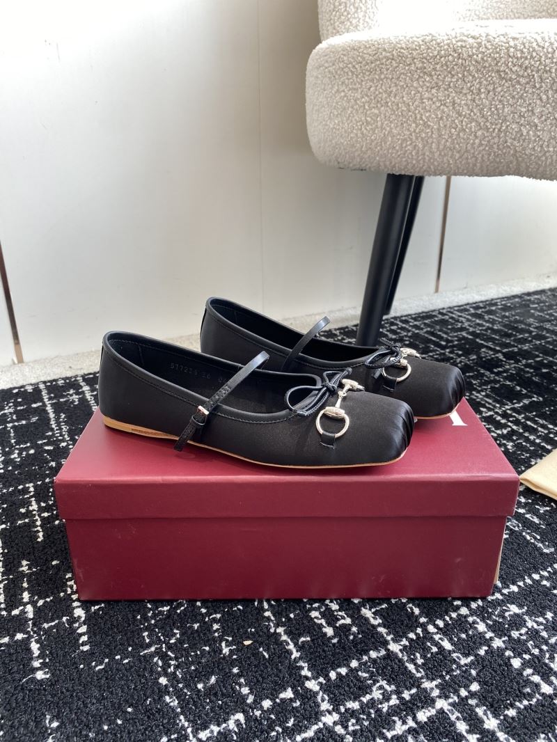 Gucci Flat Shoes